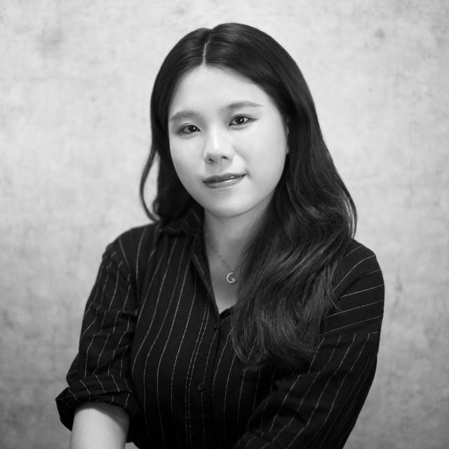 Phuong Mai, Accountant