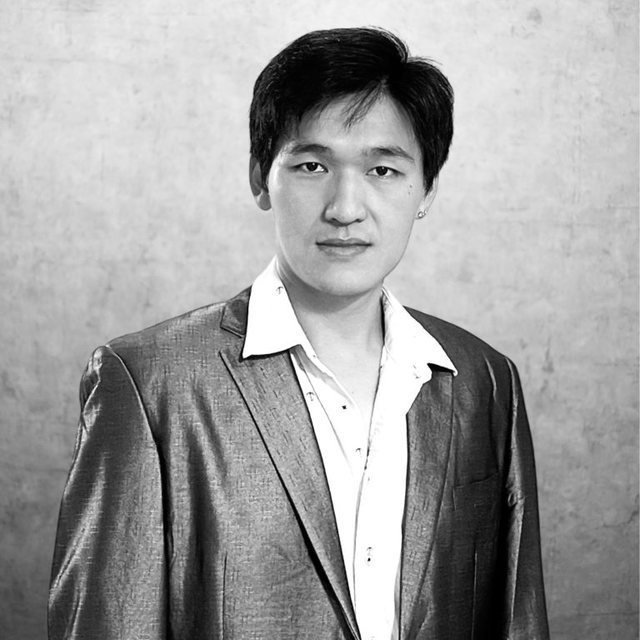 Zhou, Design & Build Director